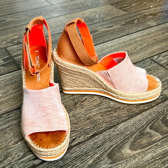 Toms Shoes - Toms Espadrille Wedge